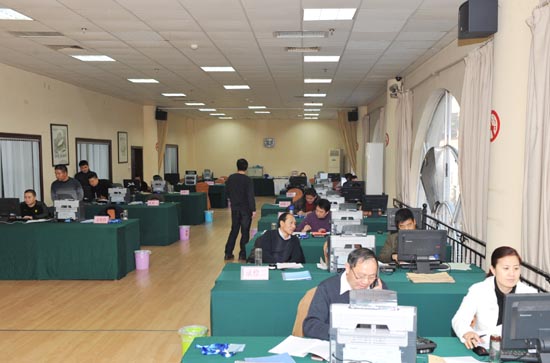 2015年成人高校招生录取工作现场